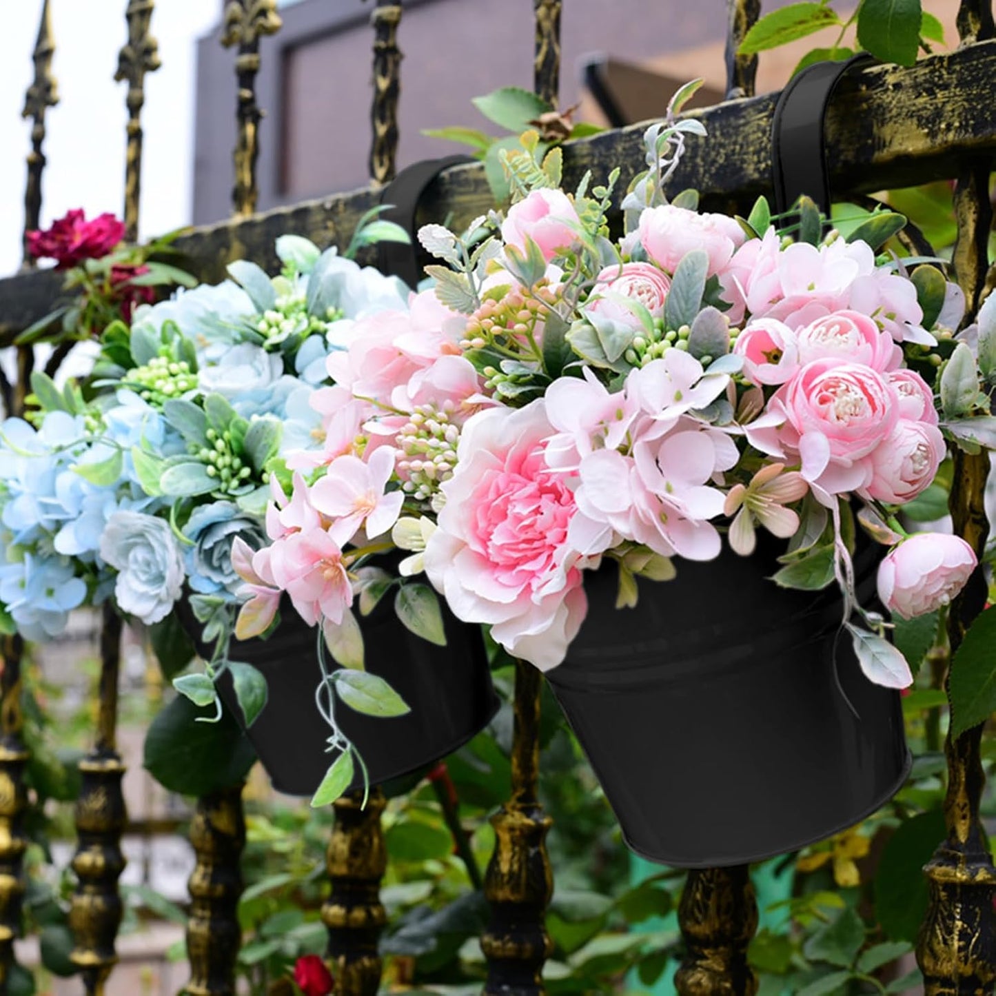 🌿 Verdant Metal Hanging Planter
